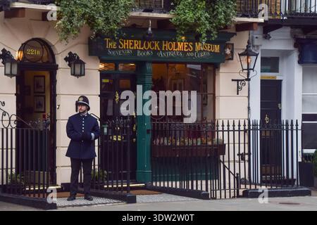 London, Großbritannien. Februar 2026. Außenansicht des Sherlock Holmes Museum in der Baker Street. Quelle: Vuk Valcic/Alamy Stockfoto