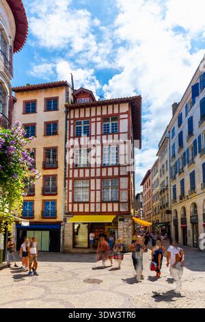 Stadtbild der französischen Stadt Bayonne Stockfoto