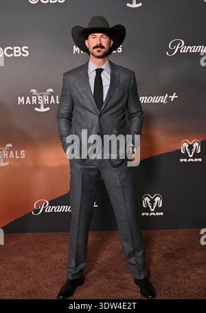 Los Angeles, USA. Februar 2026. Riley Green kam zur Premiere von CBS’s „Marshals“, die am 24. Februar 2026 im Autry Museum of the American West in Los Angeles stattfand. © Lisa OConnor/ Credit: AFF/Alamy Live News Stockfoto