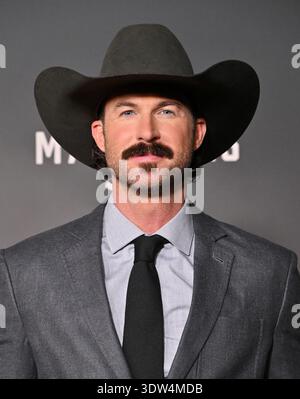 Los Angeles, USA. Februar 2026. Riley Green kam zur Premiere von CBS’s „Marshals“, die am 24. Februar 2026 im Autry Museum of the American West in Los Angeles stattfand. © LISA OConnor/ Credit: AFF/Alamy Live News Stockfoto
