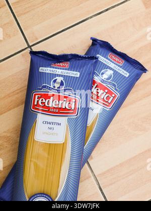 Pasta Federici. Federici (La Spiga Food Srl) ist ein italienisches Unternehmen, das getrocknete Teigwaren, Mehl und andere damit verbundene Lebensmittel herstellt. Stockfoto