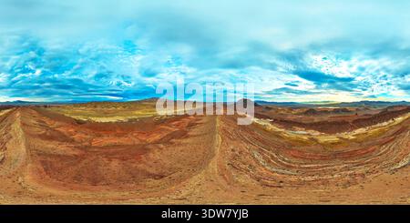 Aerial 360 Panorama von Lava Butte und dramatische Wüstenlandschaft Nevada Stockfoto