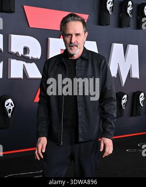 Los Angeles, USA. Februar 2026. David Arquette kam zur Weltpremiere von Scream 7, die am 25. Februar 2026 im Paramount Theatre in Los Angeles stattfand. © LISA OConnor/ Credit: AFF/Alamy Live News Stockfoto