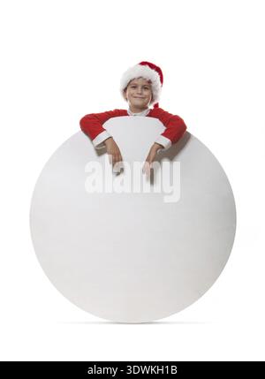 Junge, der ein Poster auf weißem Hintergrund hält Stockfoto