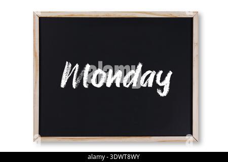 Ein Montag-Wort in Kreide auf der Tafel mit Beschneidungspfad zum Entfernen von Schatten Stockfoto