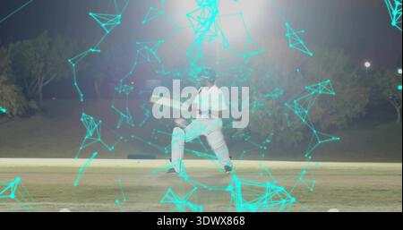 Schlagmann mit Helm und Pads, der auf dem Spielfeld mit Schläger und türkisfarbenem Überzug nach vorne geschossen wird Stockfoto