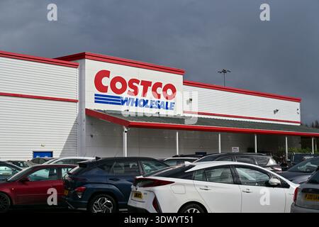 Manchester, Großbritannien, 28. Februar 2026: Costco-Großhandelsgeschäft Trafford Park Manchester UK Stockfoto