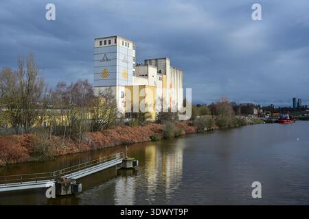 Manchester, Großbritannien, 28. Februar 2026: Allied Mehlwerk Trafford Park Manchester by the Ship Canal. Stockfoto