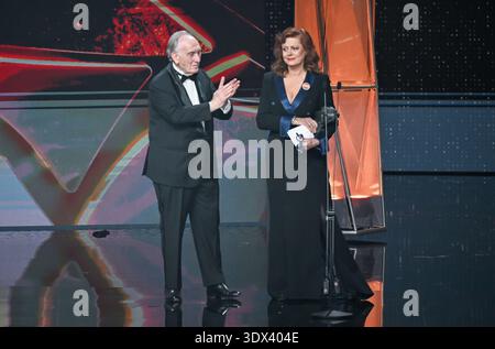 Die Schauspielerin Susan Sarandon sammelt die International Goya bei der 40. Ausgabe der Goya Awards im Auditori del Centre de Convencions am 28. Februar Stockfoto