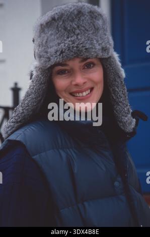 Lifestyle. Außenporträt einer jungen Frau in der Stadt. Stockfoto