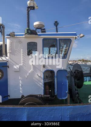 Nahaufnahme des Kutters Liegeplätze im Hafen Stockfoto
