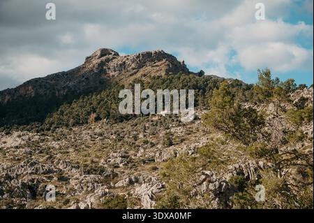 Felsige Berglandschaft in Serra de Tramuntana, Mallorca Stockfoto