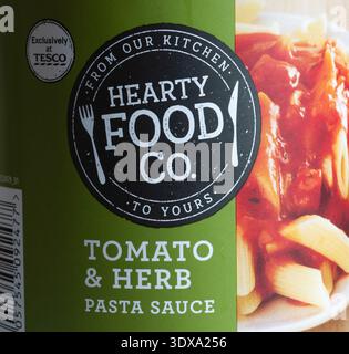 Deftige Food Co. Tomaten-Kräuter-Pasta-Sauce. Stockfoto