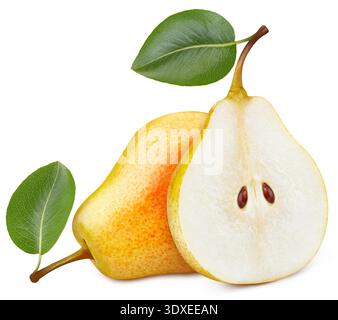 Birnenfrucht mit Blättern Isolat. Gelbe Birne auf weiß. Pear Beschneidungspfad. Stockfoto