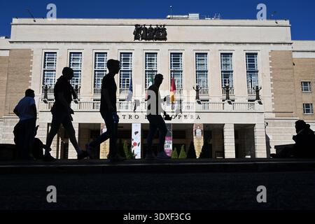Rom, Italien - 3. November 2024: Das Teatro dell'Opera di Roma in Rom. Stockfoto