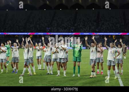 Sydney, Australien. März 2026. Spieler aus China feiern nach dem Gewinn des Gruppenspiels des Asienpokals der Frauen zwischen China und Bangladesch im Western Sydney Stadium in Sydney, Australien, am 3. März 2026. Quelle: Ma Ping/Xinhua/Alamy Live News Stockfoto