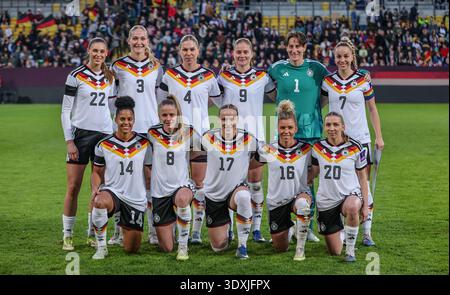 Dresden, Deutschland. März 2026. Deutschland, Dresden, Deutschland vs Slowenien, Länderspiel, Fussball, FIFA, Spielzeit 2026/2027, WM-Qualifikation, Rudolf-Harbig-Stadion, 1. Spieltag im Bild: Startelf Deutschland DFB/DFL-VORSCHRIFTEN VERBIETEN JEDE VERWENDUNG VON FOTOGRAFIEN ALS BILDSEQUENZEN UND/ODER QUASI-VIDEO, 03.03.2026 (Foto von HMB Media/Hendrik Hamelau/SIPA USA) Credit: SIPA USA/Alamy Live News Stockfoto
