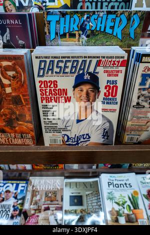Barnes & Noble Booksellers auf der Fifth Avenue in New York City bietet eine große Auswahl an Büchern und Zeitschriften, USA 2026 Stockfoto