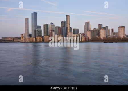 Canary Wharf - In Der Abenddämmerung Stockfoto