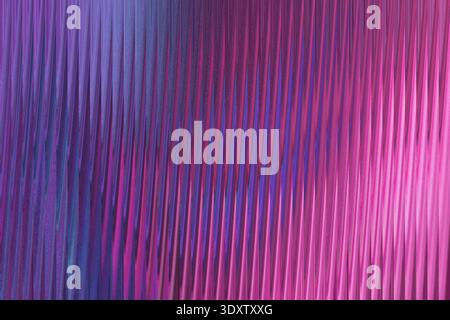 Abstraktes Bild mit einer Mischung aus violetten und rosafarbenen Tönen mit weichem und verschwommenem Textureffekt Stockfoto