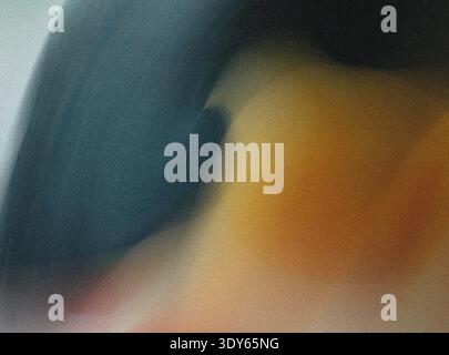 Abstrakter, verschwommener Hintergrund mit Schattierungen, die eine weiche und traumhafte Atmosphäre schaffen Stockfoto