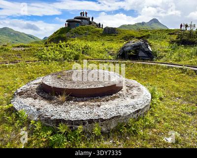 In Unalaska, Alaska, können Besucher die Überreste einer Waffenverstellung aus dem Zweiten Weltkrieg erkunden Stockfoto