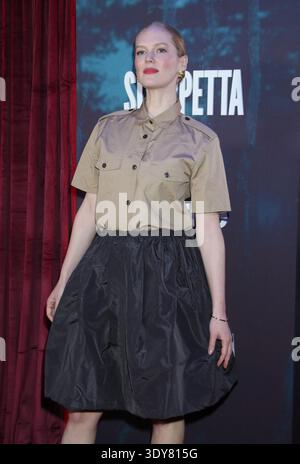NEW YORK, NY - 3. MÄRZ: Rosy McEwen bei der New Yorker Premiere von Prime Video's Scarpetta am 3. März 2026 in New York City. Gutschrift: RW/MediaPunch Stockfoto