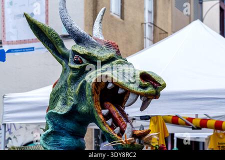 DRAC oder Drache des Korrefoc in Spanish correfuegos, ist ein beliebtes spanisches Kulturereignis mit tiefen Wurzeln in Katalonien. Stockfoto