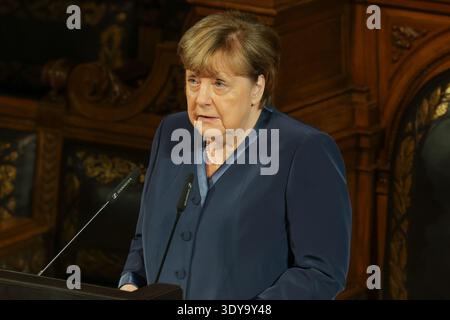 Hamburgs erster Bürgermeister Dr. Peter Tschentscher empfängt die Ehrengäste beim Matthiae-Mahl 2026 im Hamburger Rathaus, Hamburg, Deutschland, am 6. März 2026. Angela Merkel (ehemalige Bundeskanzlerin der Bundesrepublik Deutschland) hielt eine Ansprache Hamburgs erster Bürgermeister Dr. Peter Tschentscher begrüßt die Ehrengäste beim Matthiae Dinner 2026 im Hamburger Rathaus am 6. März 2026. Die Begrüßungsrede hält Angela Merkel (ehemalige Bundeskanzlerin der Bundesrepublik Deutschland) eine Rede. (Foto: HMB Media/Fernando Soares/SIPA USA) Stockfoto