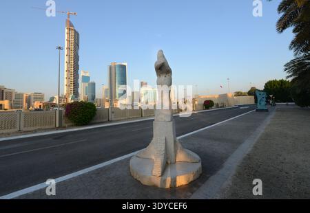 Skulpturen, ausgestellt vor dem Nationalmuseum in Manama, Bahrain. Stockfoto