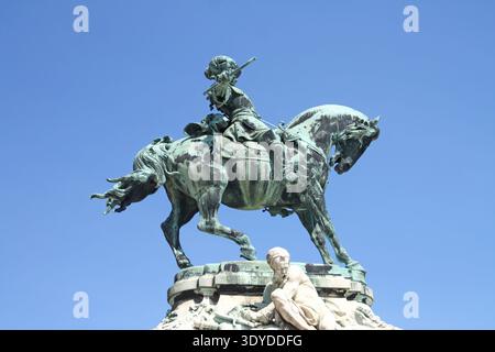 Budapest, Ungarn: Statue des Prinzen Eugen von Savoyen, entworfen von József Róna, außerhalb der Budaer Burg Stockfoto