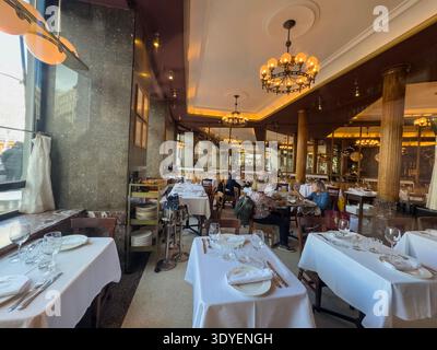 Café Comercial, Glorieta de Bilbao, Madrid, Spanien Stockfoto