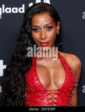 BEVERLY HILLS, LOS ANGELES, KALIFORNIEN, USA - 5. MÄRZ: ISIS King kommt zu den 37. Jährlichen GLAAD Media Awards, die am 5. März 2026 im Beverly Hilton Hotel in Beverly Hills, Los Angeles, Kalifornien, USA stattfinden. (Foto: Xavier Collin/Image Press Agency) Stockfoto