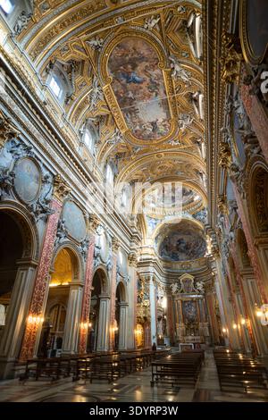 Rom. Italien. Das Innere der Kirche Santa Maria in Vallicella alias Chiesa Nuova. Stockfoto
