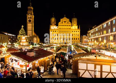 Augsburger Weihnachtsmarkt, auf dem Rathausplatz, Bayern, Deutschland Stockfoto