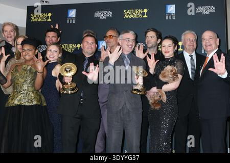 Universal City, USA. März 2026. Im Bild von links nach rechts besetzt Star Trek Mitglieder aus verschiedenen Serien mit Rod Roddenbery und Alex Kurtzman bei den 53. Jährlichen Saturn Awards. Quelle: Kathy Hutchins / Alamy Live News Stockfoto