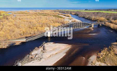 Garmouth Viaduct Speymouth Railway Viadukt elf Wochen nach dem Zusammenbruch, da das Wasser das Fundament erodierte Bild sechs Stockfoto