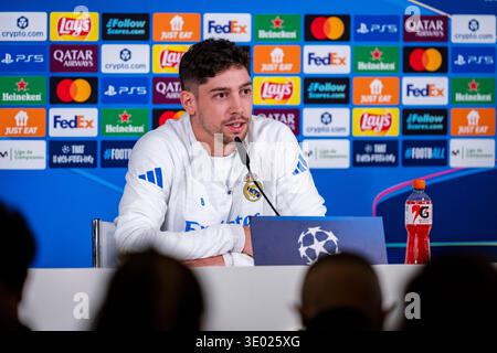 Madrid, Madrid, Spanien. März 2026. MADRID, SPANIEN - 10. MÄRZ: Federico Valverde von Real Madrid spricht während der Trainingssitzung und Pressekonferenz vor dem Achtelfinale der UEFA Champions League 2025/26 gegen Manchester City FC in Ciudad Real Madrid am 10. März 2026 in Madrid. (Kreditbild: © Alberto Gardin/ZUMA Press Wire) NUR REDAKTIONELLE VERWENDUNG! Nicht für kommerzielle ZWECKE! Stockfoto