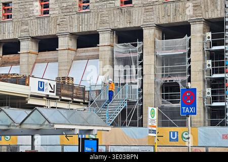 Stuttgart, Baden-Württenberg, Deutschland, 09.03.2026: Bauarbeiter auf Stuttgart 21 -Baustelle am Hauptbahnhof *** Stuttgart, Baden Württenberg, Deutschland, 09 03 2026 Bauarbeiter auf Stuttgart 21 Baustelle am Hauptbahnhof Copyright: XdtsxNachrichtenagenturx dts 110473 Stockfoto
