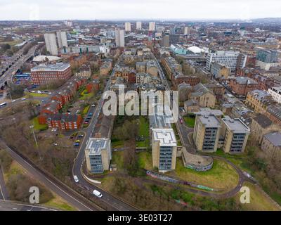 Luftaufnahme der Wohnungen in Garnethill im Stadtzentrum von Glasgow, Schottland, Großbritannien Stockfoto