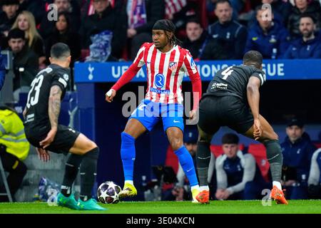 UEFA Champions League 2025/26 Spiel im Achtelfinale zwischen Atletico de Madrid und Tottenham Hotspur FC Ademola Lookman von Atletico de Madrid während der UEFA Champions League 2025/26 Spiel im Achtelfinale zwischen Atletico de Madrid und Tottenham Hotspur FC im Estadio Civitas Metropolitano am 10. März 2026 in Madrid, Spanien Madrid NUR REDAKTIONELLE VERWENDUNG Copyright: xx Senisx/xCebollax/xALFAQUIx 12dhoppto85 Stockfoto
