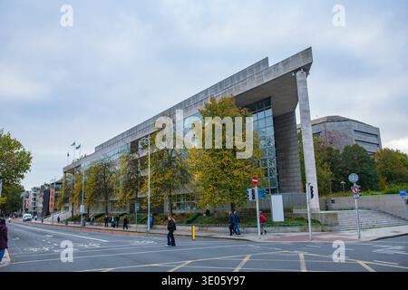 Dublin City Council ist ein modernes Regierungsgebäude am Wood Quay in Dublin Old City, Irland. Stockfoto
