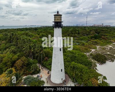 Luftaufnahme des Cape Florida Lighthouse in Key Biscayne in der Nähe von Miami, Florida, USA Stockfoto