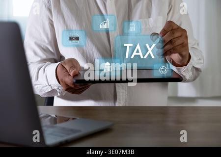 STEUERABRECHNUNG abgeschlossen Konzept STEUERABRECHNUNG , symbolisiert Online-Genehmigung von Steuererklärungen, E-Filing-Services, Compliance-Prüfungen und Finanzberichte. Stockfoto