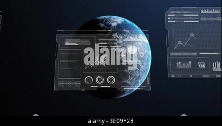 Zeigt den teilweise beleuchteten Planeten Erde, der sich im Weltraum dreht, mit holografischen UI-Panels Stockfoto