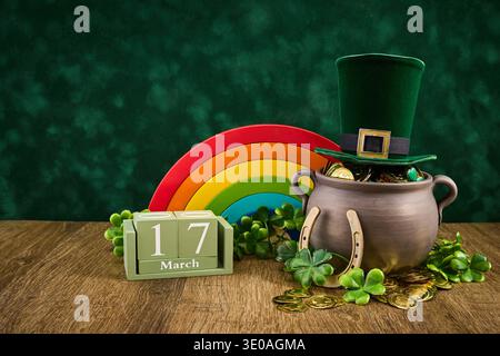 St. Patrick's Day mit einem Topf Gold und Kalender Stockfoto
