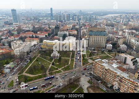 Serbien - Luftaufnahme des Zentrums von Belgrad mit Belgrad Uferpromenade in der Ferne Stockfoto