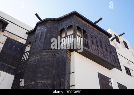 Straßenleben und traditionelle alte Häuser in Yanbu, Saudi-Arabien Stockfoto