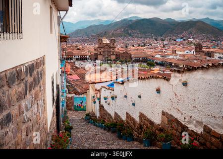 Panoramablick auf Cusco, Peru vom Aussichtspunkt San Cristobal Stockfoto