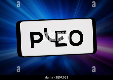 Stuttgart, Deutschland - 03.09.2026: In dieser Fotoabbildung ist das Logo des Geschäftsunternehmens Pleo Technologies auf einem Smartphone zu sehen Stockfoto